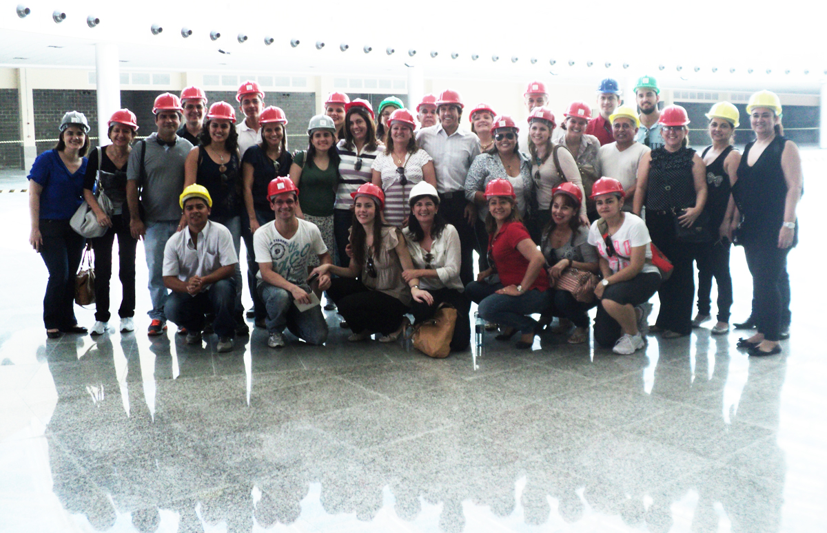 Grupo de Monitoramento de Projeto visita CEC