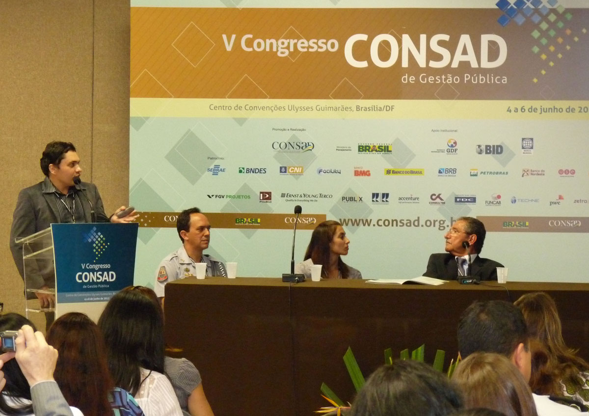 Analista da Seplag debate assédio moral no Congresso Consad