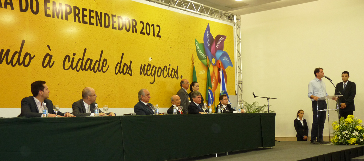 Governo e SEBRAE assinam protocolo de intenções