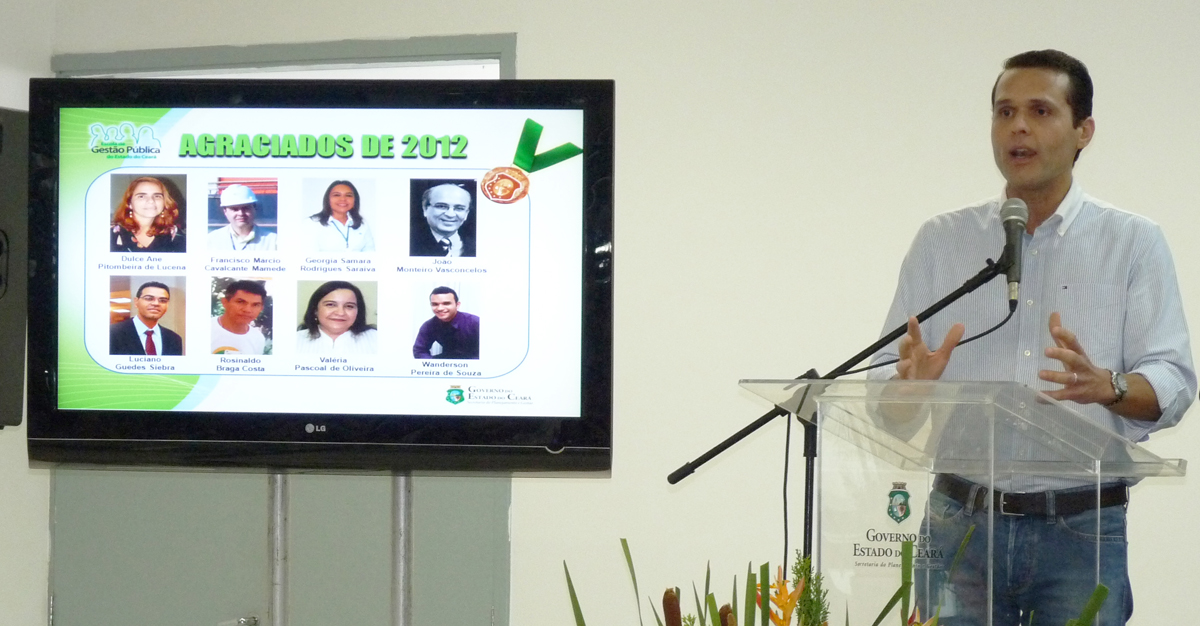 Servidores recebem Medalha do Mérito Funcional