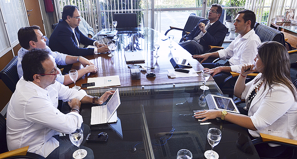 Estado discute emplacamento de veículos locados em municípios de menor IDH