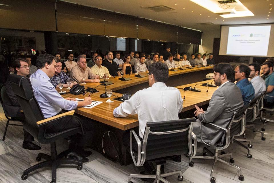 Governador recebe alunos do ITA