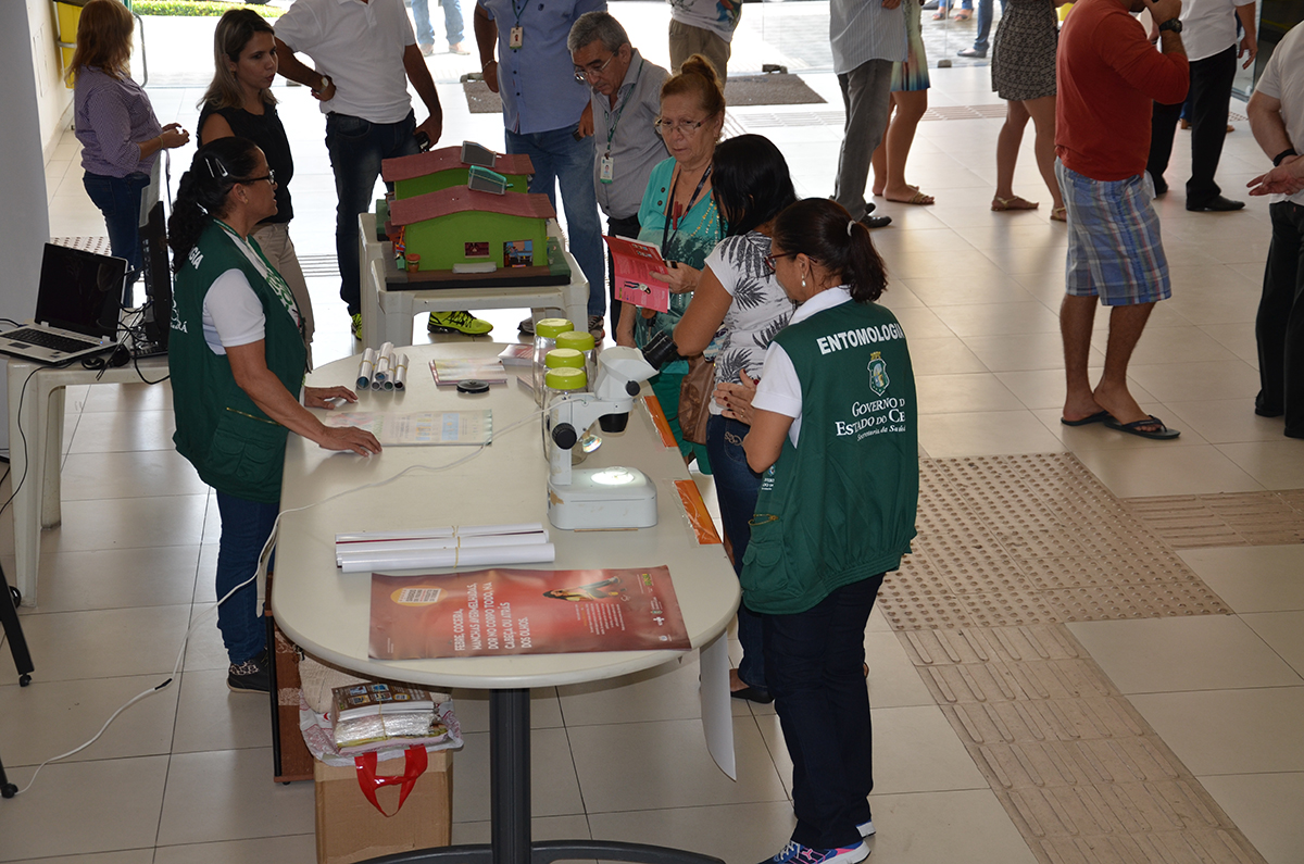 Servidores e comunidade recebem orientações sobre combate ao Aedes Aegypti