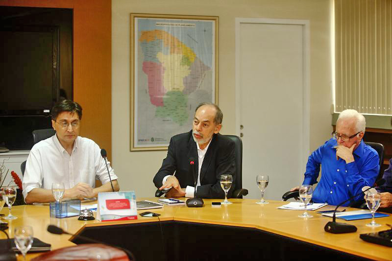 Seplag recebe movimento sindical e Reitores das universidades públicas Estaduais