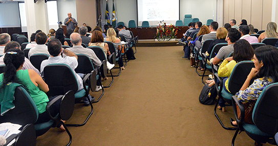 Encontro presencial do curso Estado e Políticas Públicas reúne 130 servidores