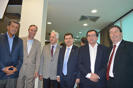 Governo e Banco Mundial avaliam investimentos no Ceará