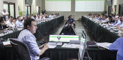 Governador reúne secretários para balanço do semestre e projeta execução de 1.400 obras no Estado
