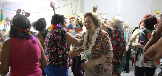 Carnaval no PAI recebe servidores aposentados