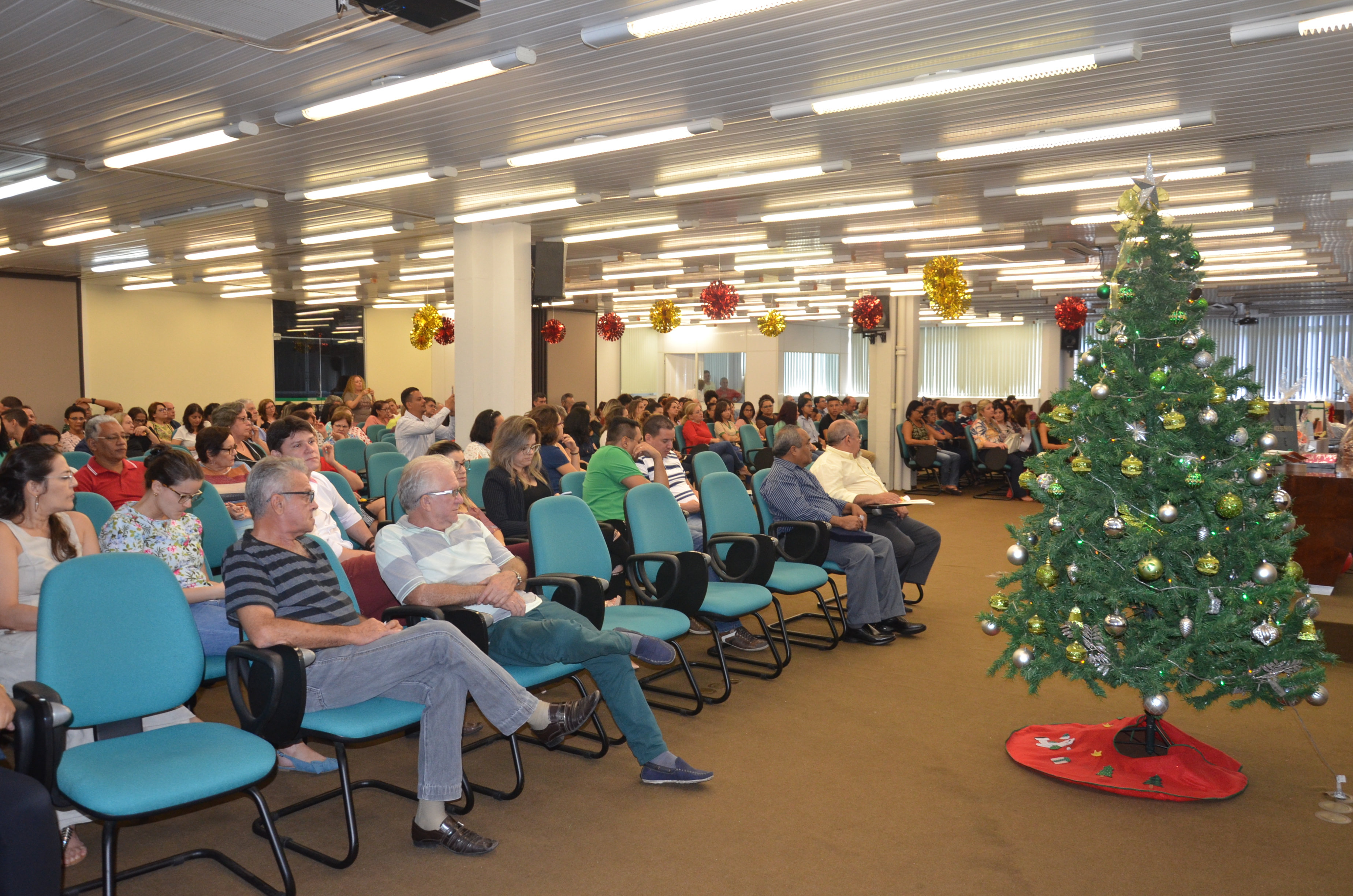 Servidores e colaboradores da Seplag se emocionam  em confraternização de Natal