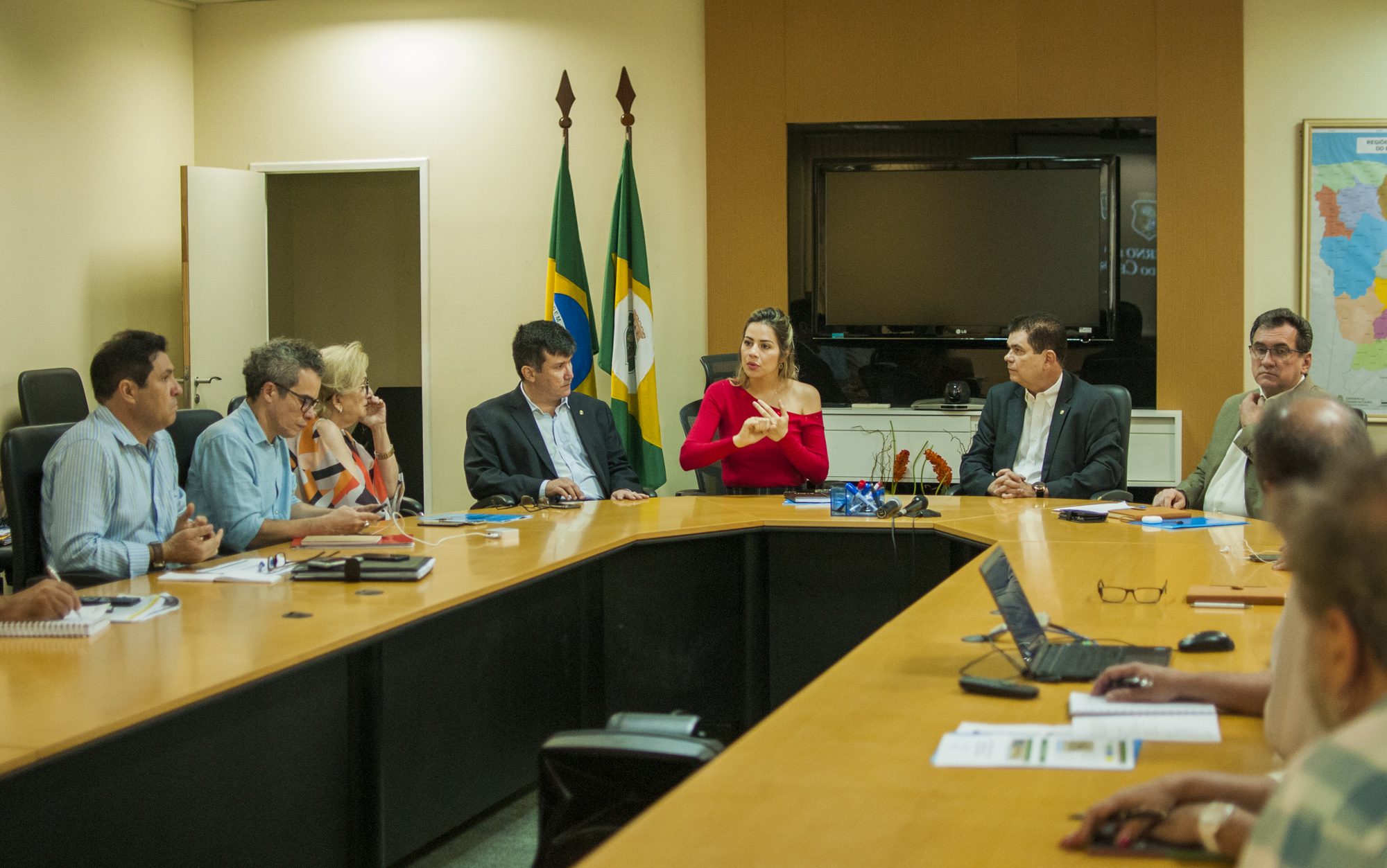 Estado define políticas públicas para o Cartão Mais Infância