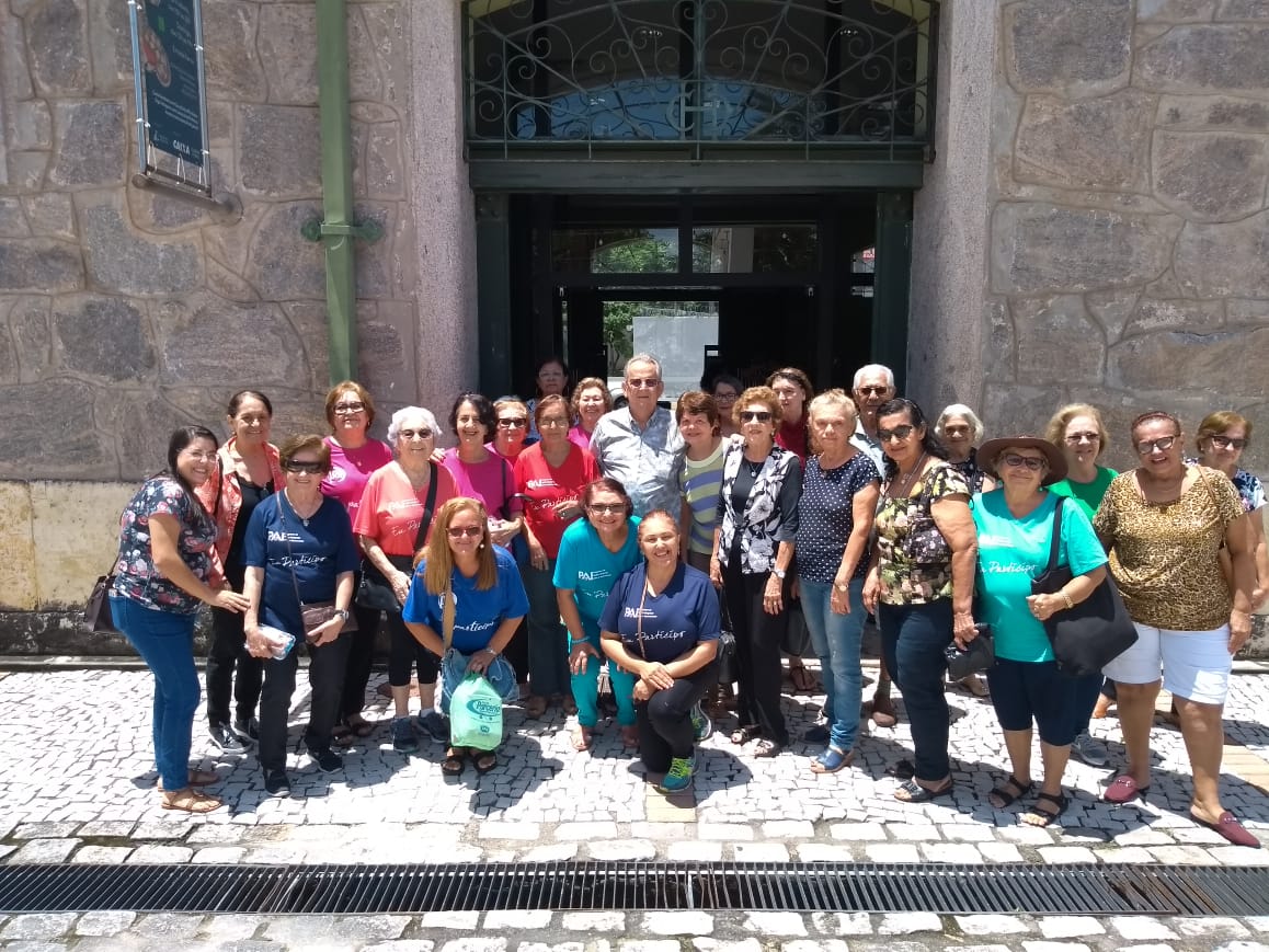 Grupo do PAI faz visita à Caixa Cultural