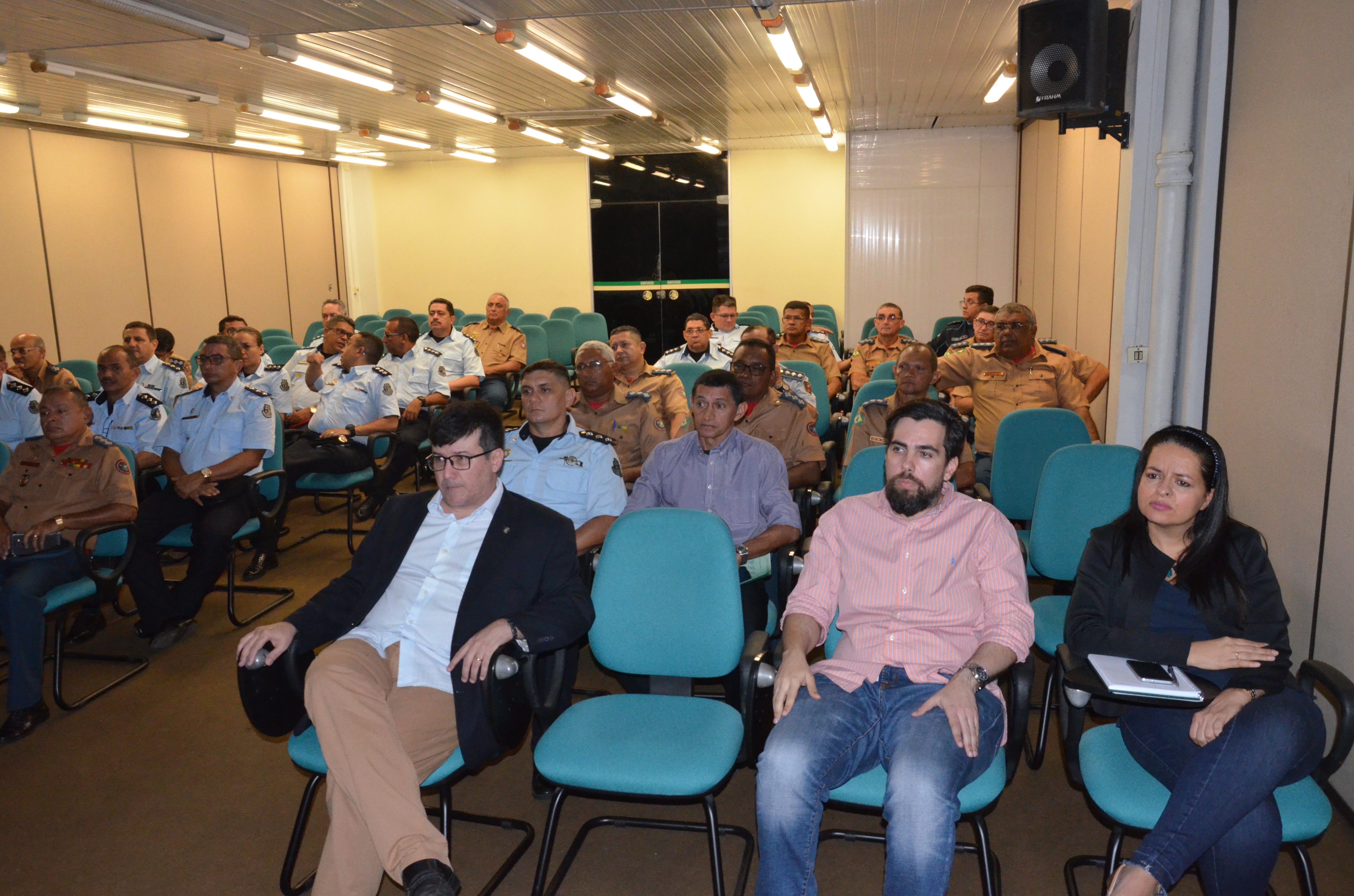 Oficiais da AESP participam de visita técnica à Seplag