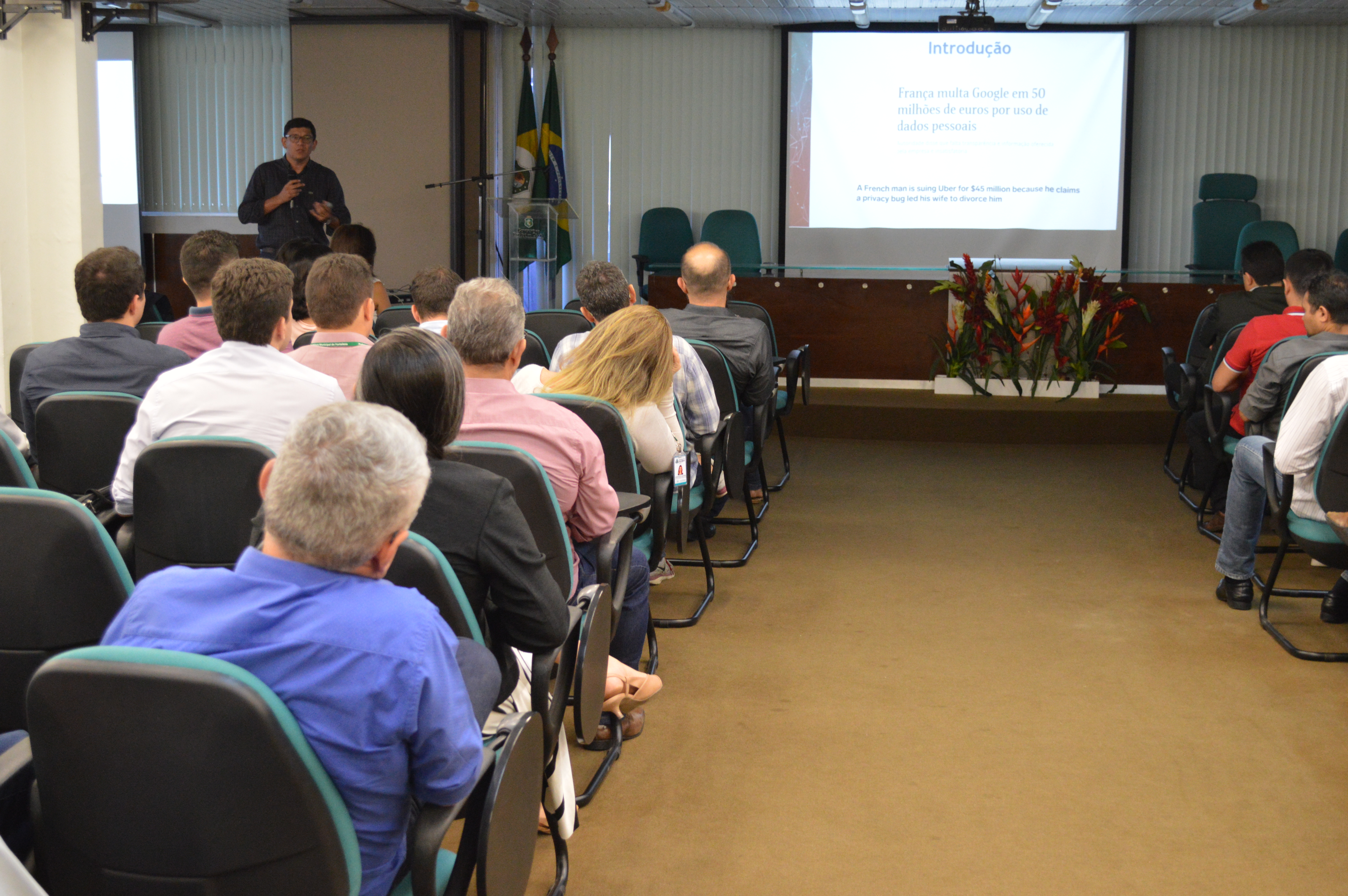 Palestra debate Tratamento de Dados Pessoais no âmbito da Administração Pública