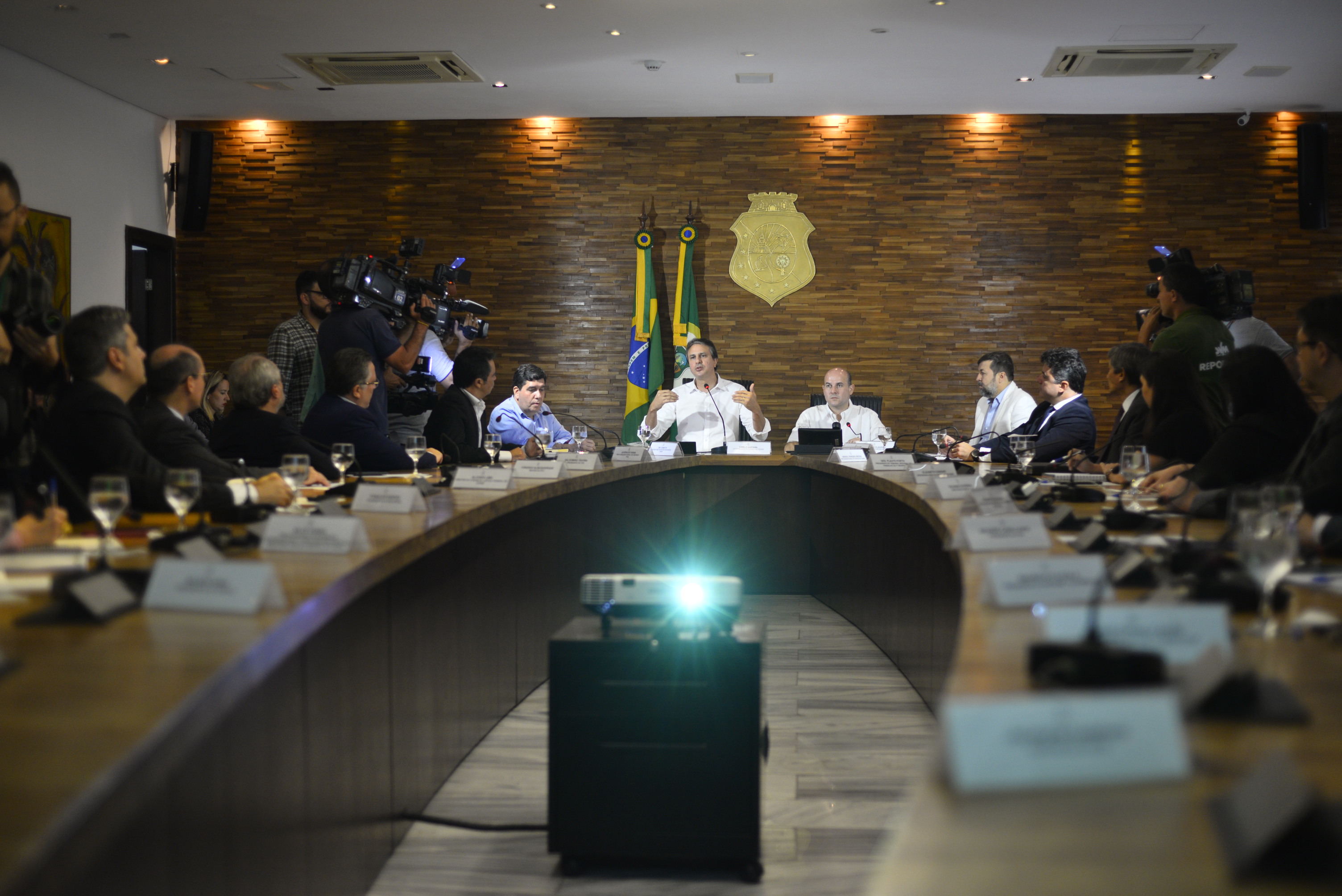 Governo do Ceará decreta medidas para reforçar combate ao Coronavírus