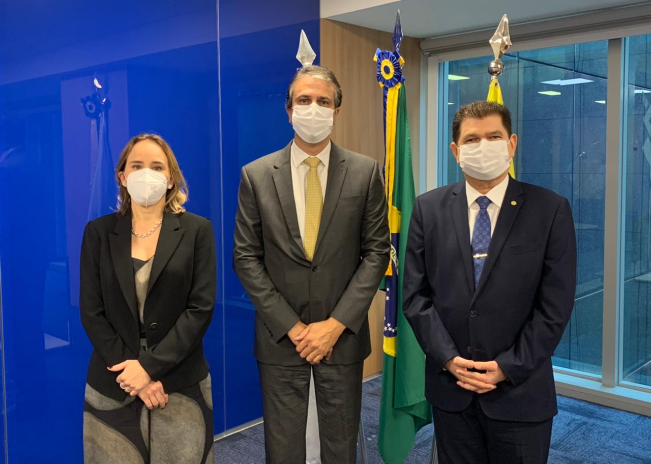 Governo do Ceará firma compromisso financeiro de quase R$ 1 bi para manter investimentos