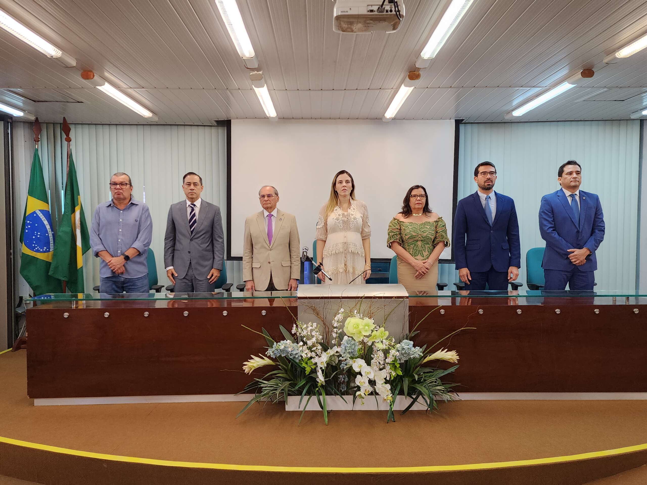 Seplag homenageia servidores e ex-secretários da Administração