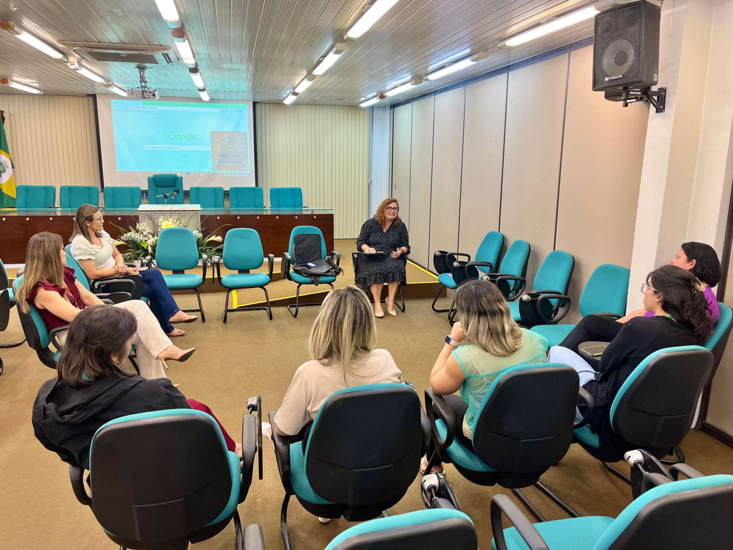 Evento debate formas de violência contra a mulher e Lei Maria da Penha