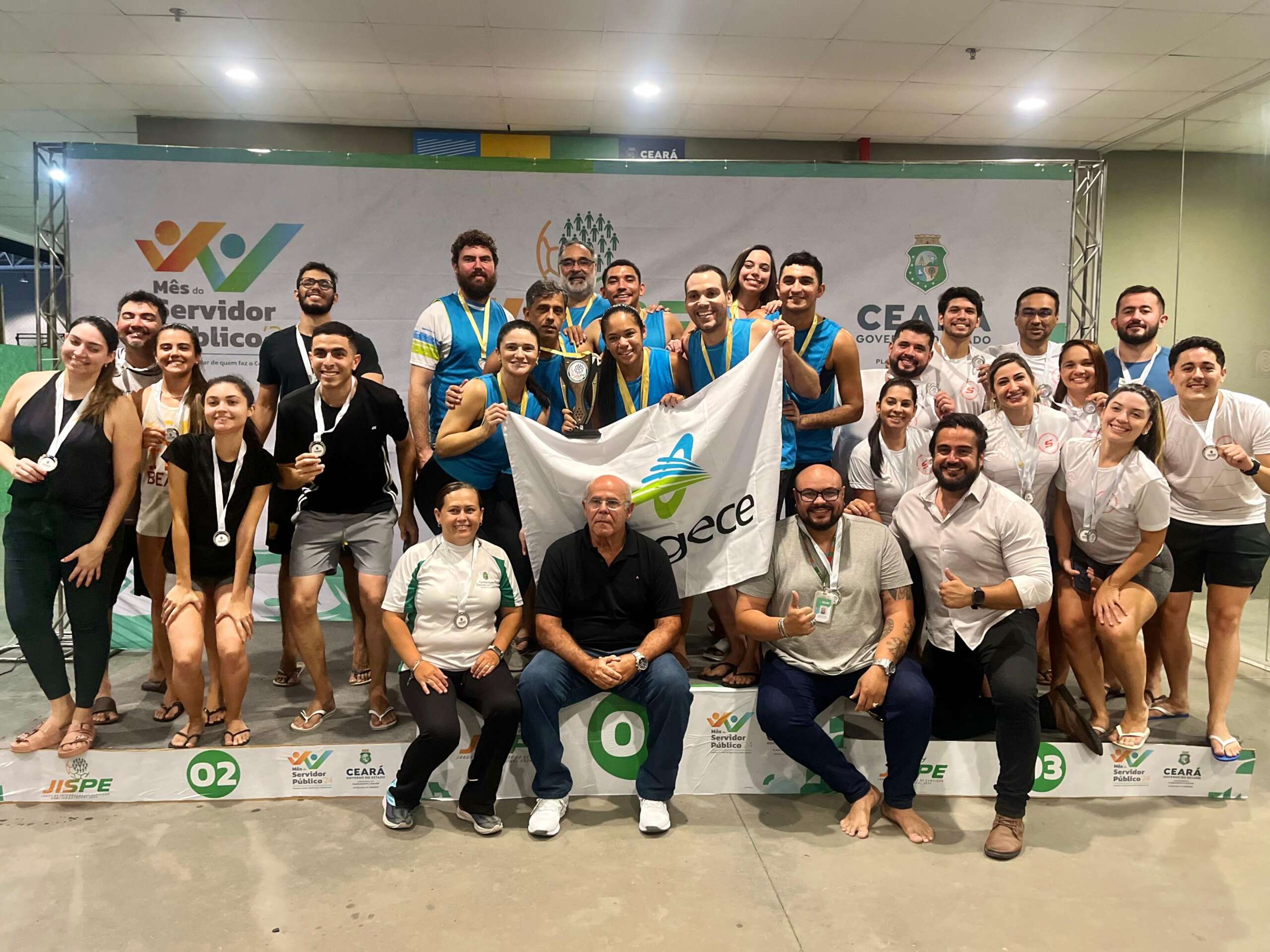 Time da Seplag sobe ao pódio no vôlei misto dos Jogos do Servidor 2024