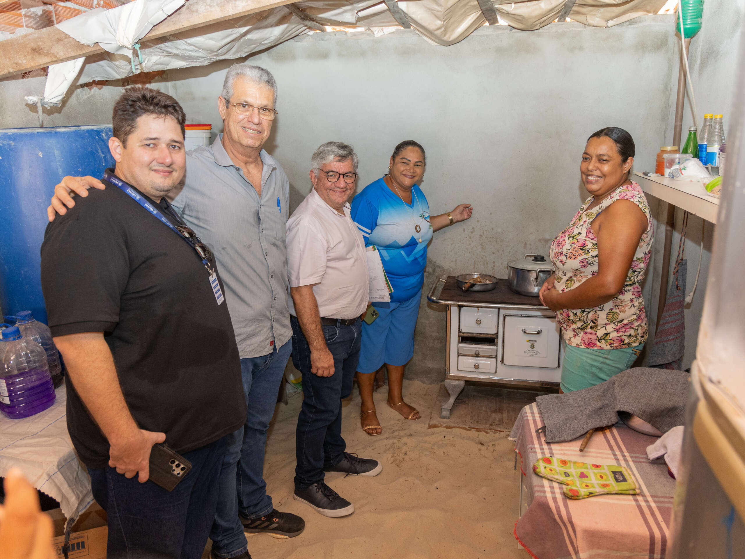 Seplag e SCidades realizam visita aos beneficiários do projeto Fogões Sustentáveis