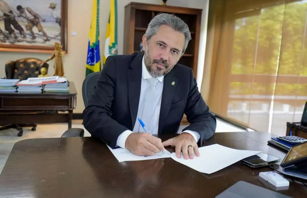 Governo do Ceará antecipa pagamento de fevereiro para 180 mil servidores