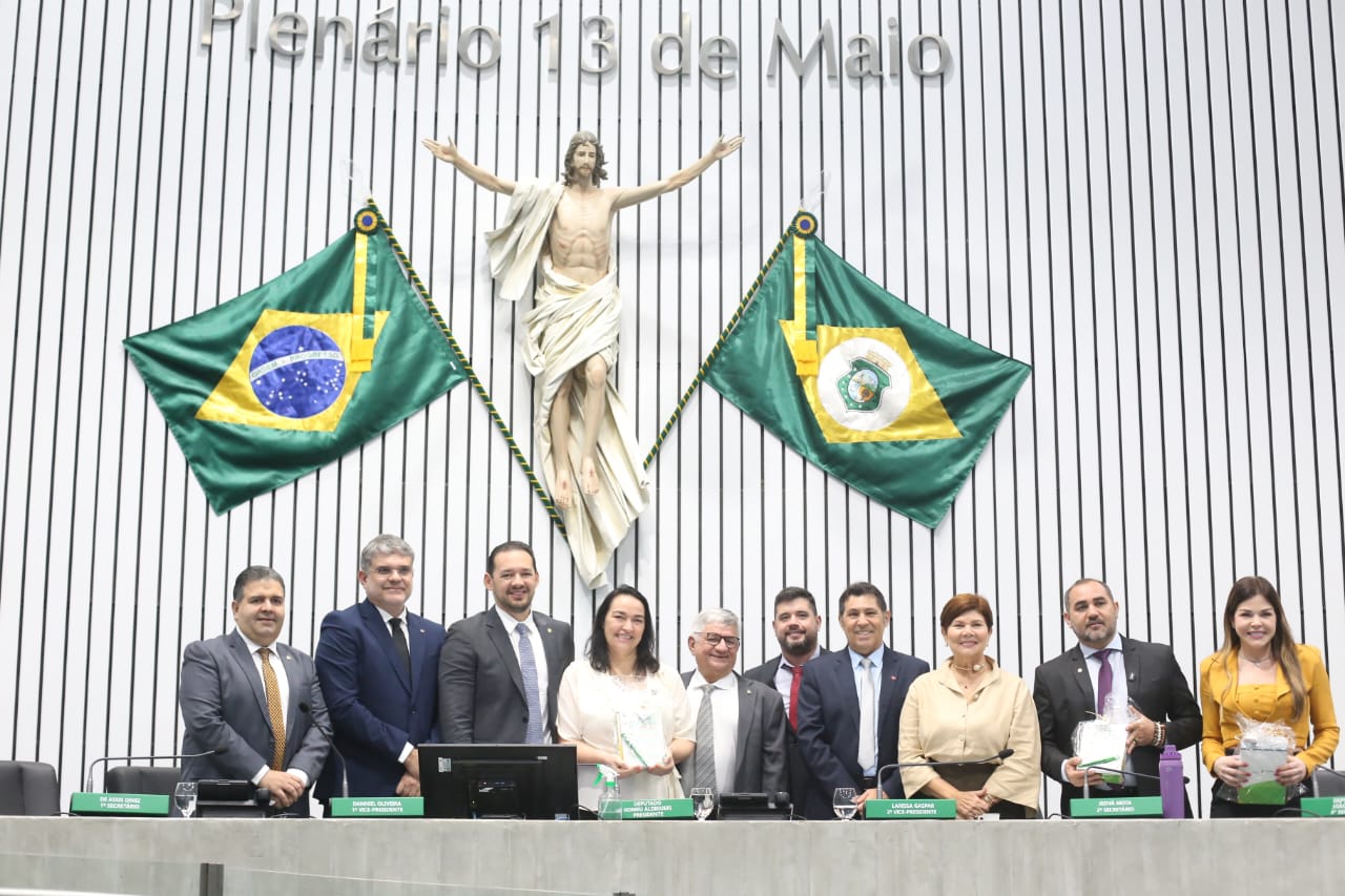 Caravana Ceará Um Só é apresentada a deputados estaduais na Alece