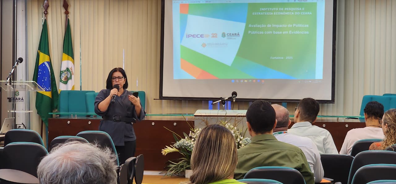 Seplag-CE promove seminário para aprimorar a gestão dos projetos financiados pelo Fecop