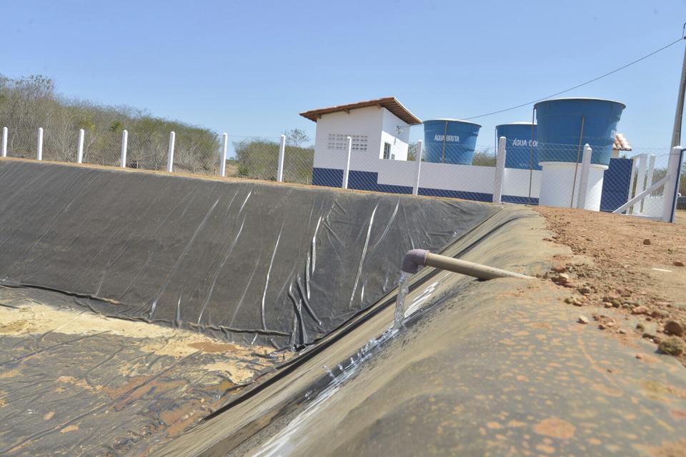 Implantação de sistema de abastecimento d’água com dessalinizadores