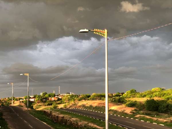 Chove em mais de 120 municípios do Ceará entre domingo e segunda-feira