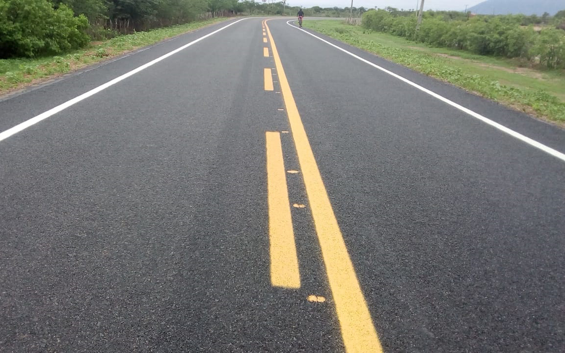 Sertão de Sobral receberá 25 km de rodovias pavimentadas até o fim do ano