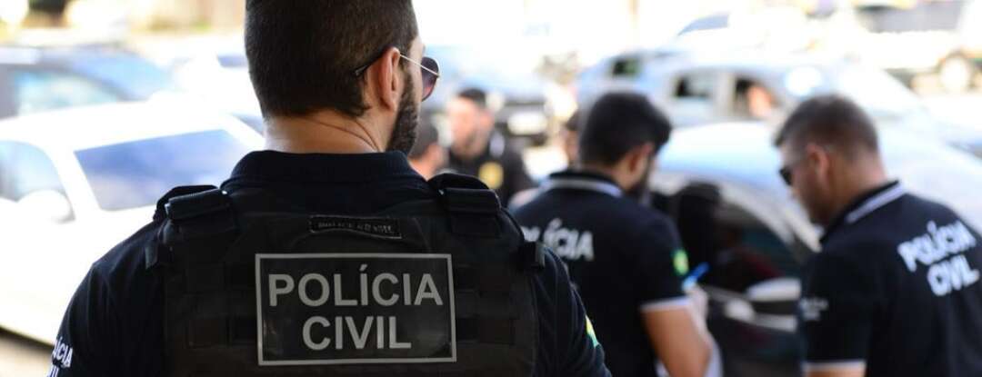 Investigado por integrar grupo criminoso e se exibir na internet com armas é capturado pela PCCE na Barra do Ceará