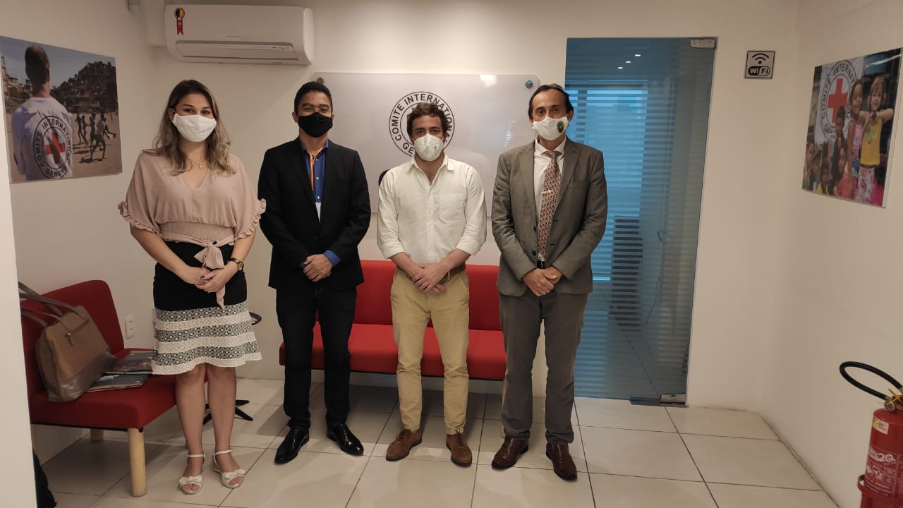 Superintendente da Supesp visita sede da Cruz Vermelha