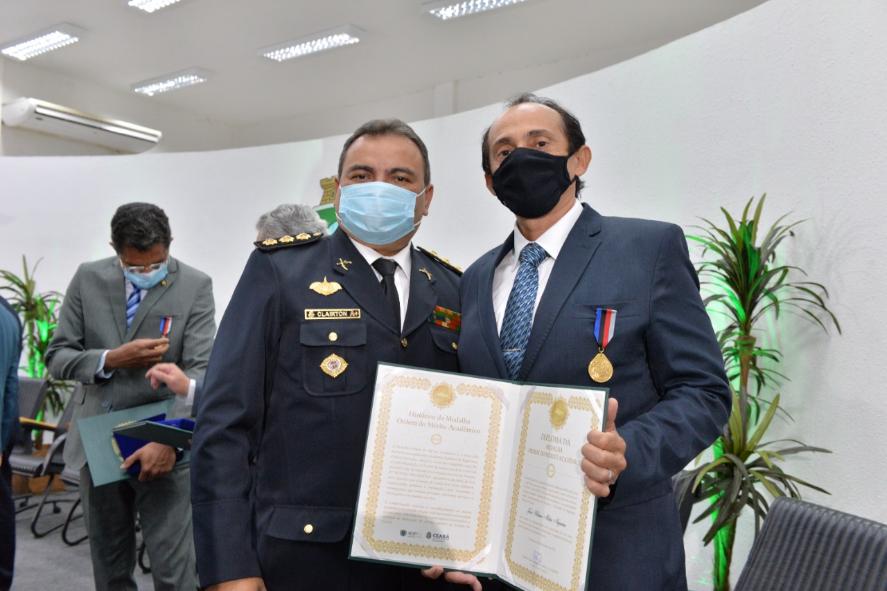 Superintendente da Supesp recebe Medalha Ordem do Mérito Acadêmico da Aesp