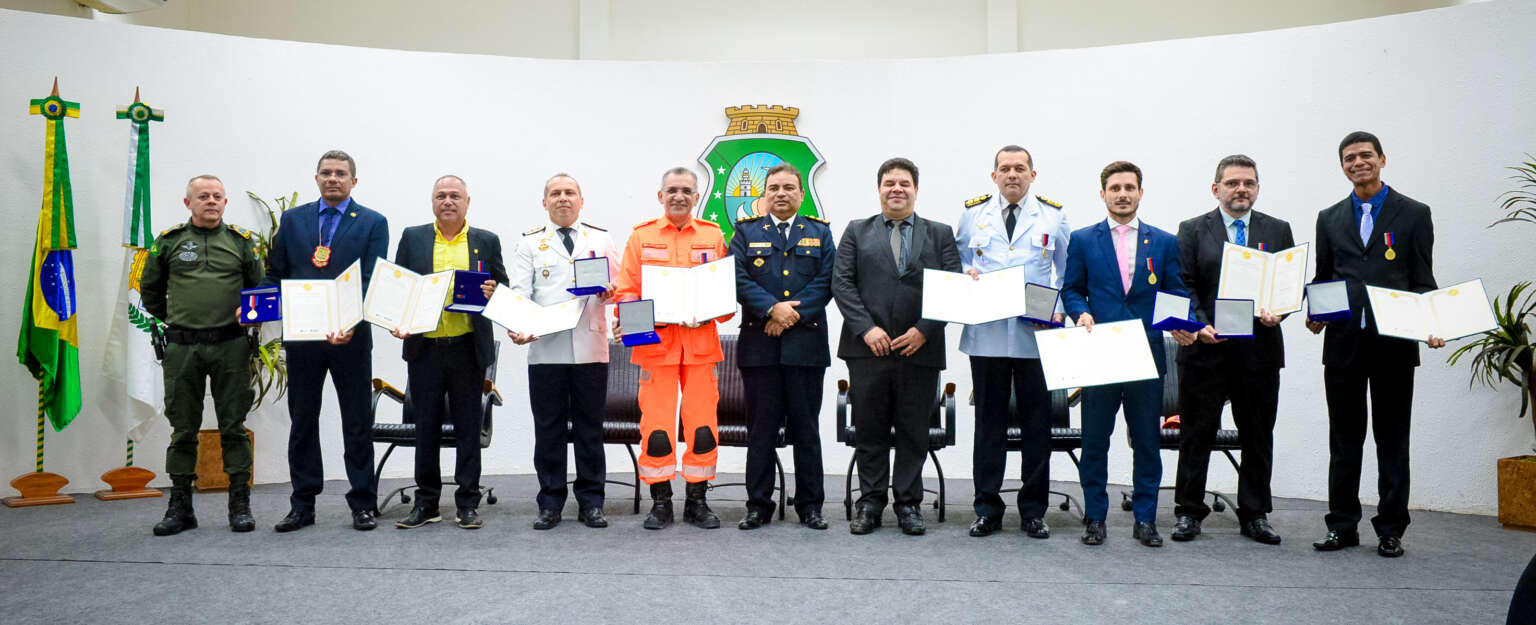 Supesp é homenageada com medalha Ordem do Mérito Acadêmico da Aesp