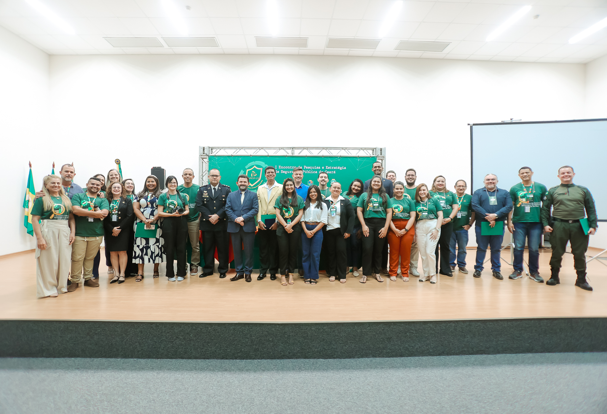 Supesp encerra I Encontro de Pesquisa e Estratégia de Segurança Pública com debates e entrega de medalhas e certificados de relevantes serviços prestados