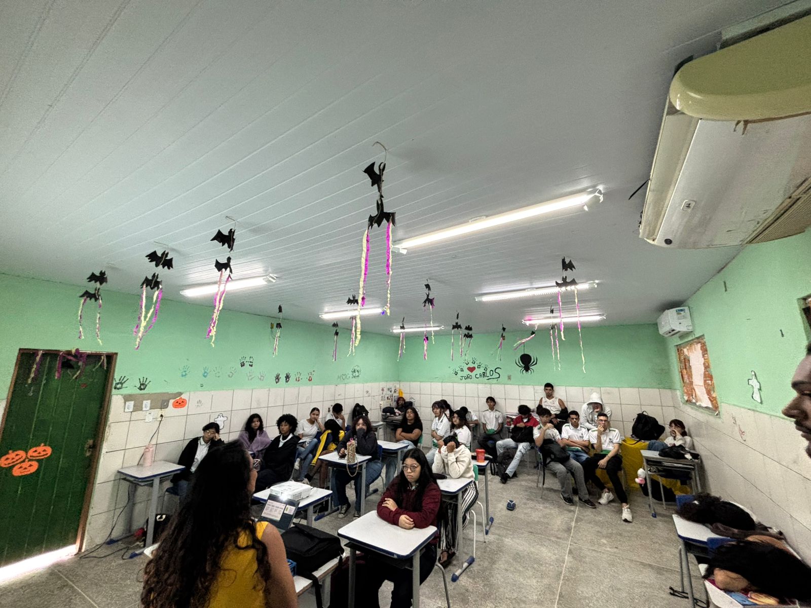 Supesp realiza diálogo sobre racismo estrutural e práticas antirracistas na Escola Walter de Sá Cavalcante