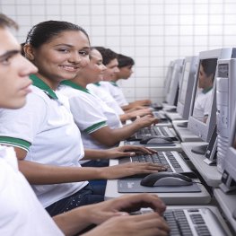Alunos das Escolas profissionalizantes começam estágios