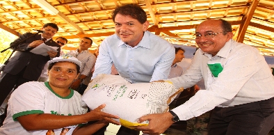 Começa a distribuição de sementes para a Safra de 2011