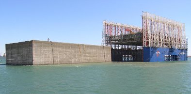 Governo conhece novas tecnologias para construção de quebra-mar