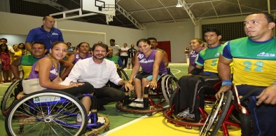 Cid Gomes inaugura Escola Profissionalizante em Maracanaú