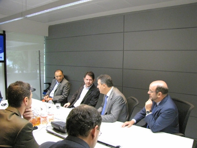 Cid Gomes conhece novas tecnologias de mobilidade urbana