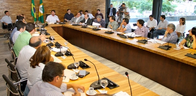 Cid e Aprece discutem melhorias para os municípios