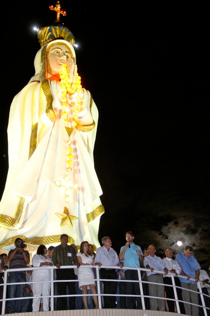 Cid inaugura santuário de Nossa Senhora de Fátima em Ipueiras
