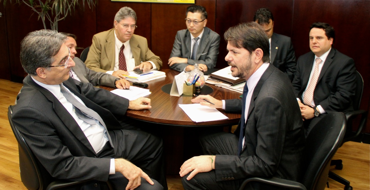 Cid Gomes apresenta andamento da ZPE em Brasília