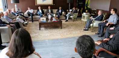 Governador recebe Câmara setorial do Comércio e Serviços
