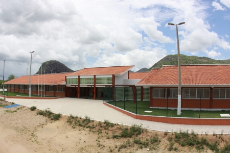 Duas Escolas de Ensino Médio serão inauguradas nesta terça-feira (28)