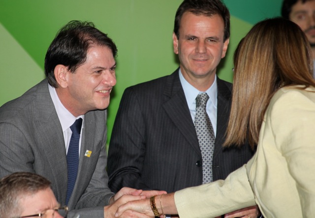 Cid Gomes confere posse da nova presidenta da Petrobras