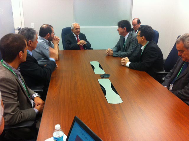 Cid Gomes visita um dos maiores Data Centers do mundo
