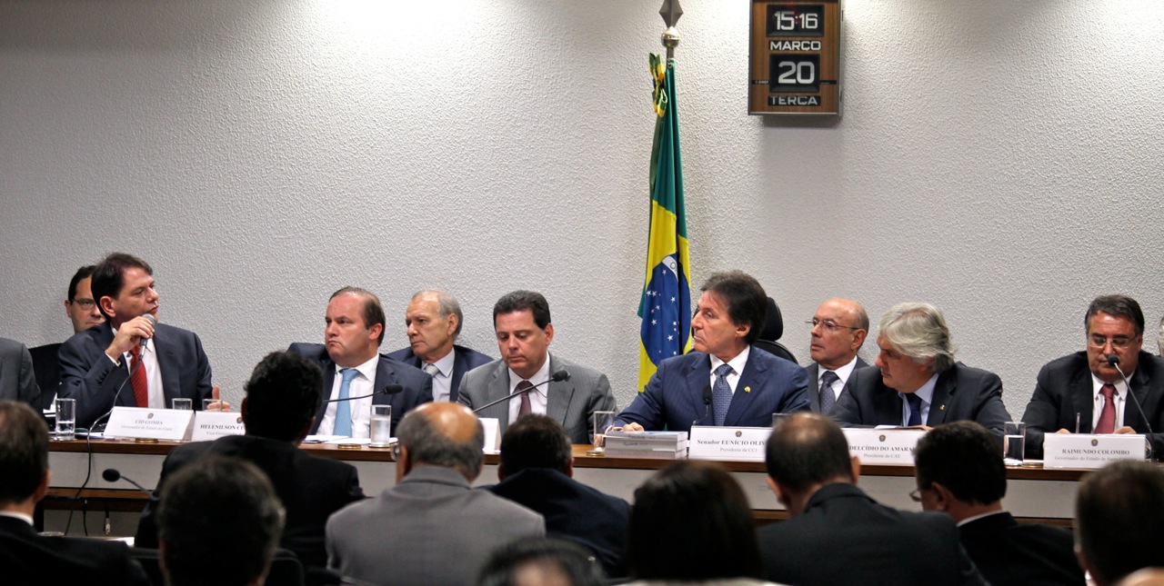 Cid Gomes participa, no Senado, de audiência pública sobre ICMS de importados