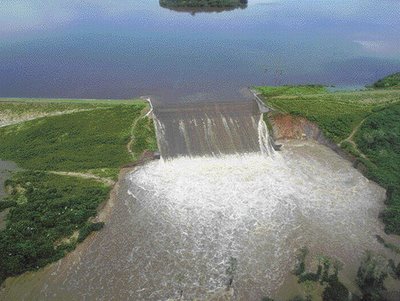 Quatro açudes continuam sangrando no Ceará