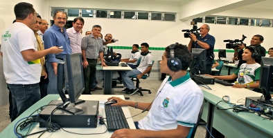 Cid Gomes e Ministro da Educação inauguram 86ª Escola de Educação Profissional